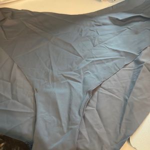 14. Seamless underwear